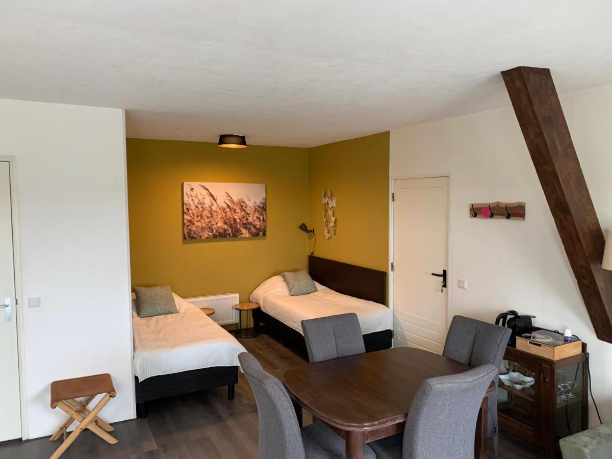 Bed And Breakfast De Salix Hitzum Exterior foto