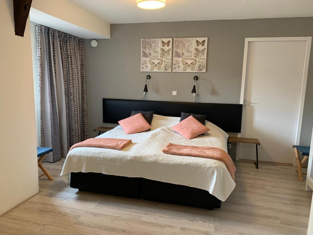Bed And Breakfast De Salix Hitzum Exterior foto